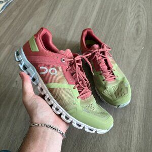On Cloud tennis shoes Guava/Dust Rose size 10